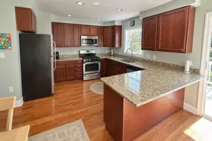 16 Ardi Ct, Newtown, CT 06482 - Photo 9