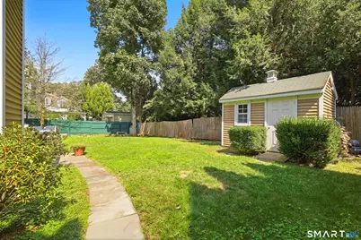 97 Meadowpark Avenue North, Stamford, CT 06905 - Photo 35