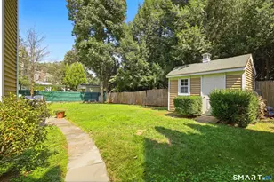 97 Meadowpark Ave N, Stamford, CT 06905 - Photo 35