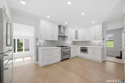 97 Meadowpark Avenue North, Stamford, CT 06905 - Photo 9