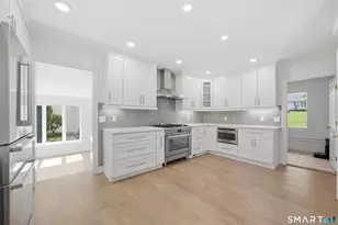 97 Meadowpark Ave N, Stamford, CT 06905 - Photo 9