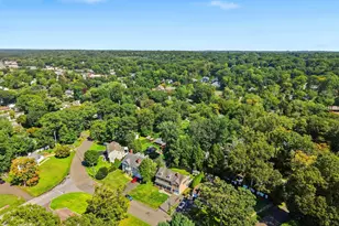 97 Meadowpark Ave N, Stamford, CT 06905 - Photo 39
