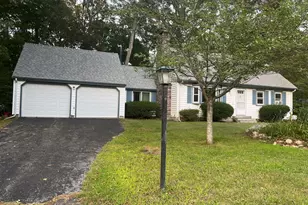 14 Marion Dr, East Lyme, CT 06333 - Photo 1