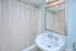 160 Fairfield Woods Rd, Fairfield, CT 06825 - Photo 15