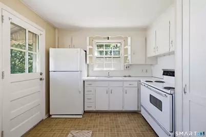 15 Chamberlin Drive, West Hartford, CT 06107 - Photo 11