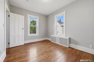 394 Gregory St, Bridgeport, CT 06604 - Photo 9