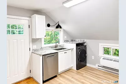 300 Railtree Hill Road #B, Woodbury, CT 06798 - Photo 3
