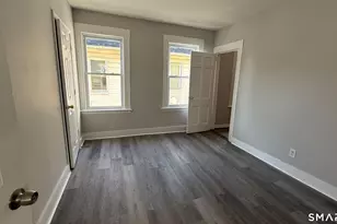 266 Davenport St, Bridgeport, CT 06607 - Photo 5