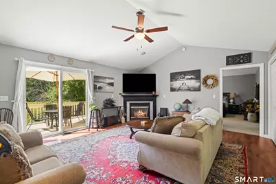 71 Post Road, Enfield, CT 06082 - Photo 3