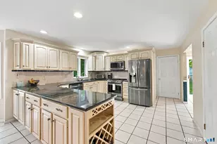 4 Quail Run Dr, Danbury, CT 06811 - Photo 9