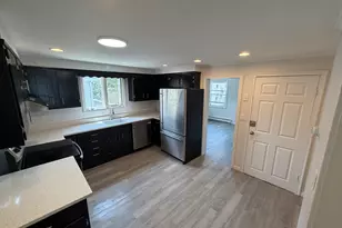 24 Elm St, Shelton, CT 06484 - Photo 11