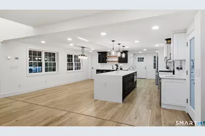 9 Bradley Lane, Newtown, CT 06482 - Photo 9
