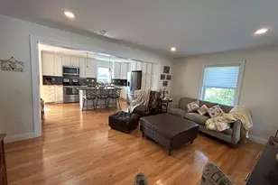 8 Stonewall Dr, Killingworth, CT 06419 - Photo 5
