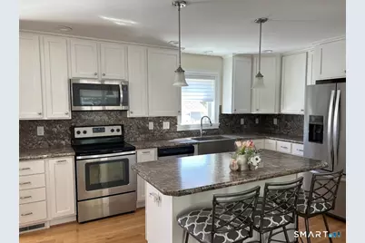 8 Stonewall Drive, Killingworth, CT 06419 - Photo 11
