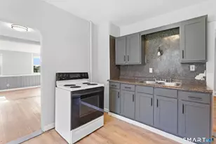 13 Wood Ct, Plymouth, CT 06786 - Photo 3