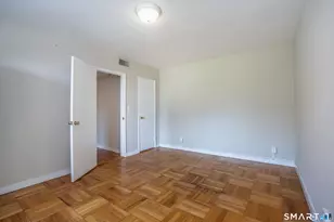 869 Farmington Ave, West Hartford, CT 06119 - Photo 17