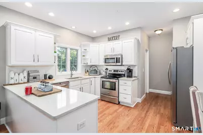 21 Heritage Drive, New Milford, CT 06776 - Photo 5