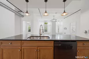 33 Mechanic St, Windsor, CT 06095 - Photo 13