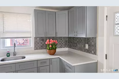 98 Wolcott Street, Waterbury, CT 06705 - Photo 3