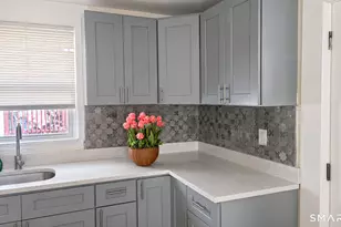 98 Wolcott St, Waterbury, CT 06705 - Photo 3