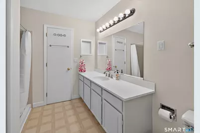 46 Fawn Ridge Lane #46, Wilton, CT 06897 - Photo 19