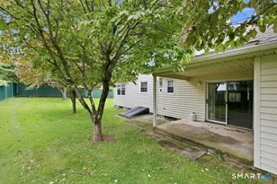 55 Edwards St, Manchester, CT 06042 - Photo 25