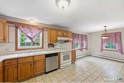 55 Edwards Street, Manchester, CT 06042 - Photo 3