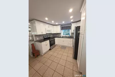 390 Hicks Ave Extension, Meriden, CT 06451 - Photo 3
