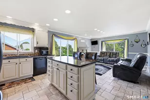 20 Knob Hill Ln, Bristol, CT 06010 - Photo 11