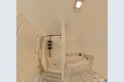156 Dayton Road, Bridgeport, CT 06606 - Photo 19