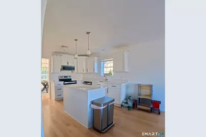 156 Dayton Road, Bridgeport, CT 06606 - Photo 9