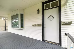 18 Elm Tree Pl, Stamford, CT 06906 - Photo 1