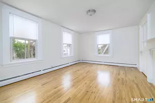 18 Elm Tree Pl, Stamford, CT 06906 - Photo 7