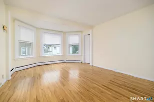 18 Elm Tree Pl, Stamford, CT 06906 - Photo 3