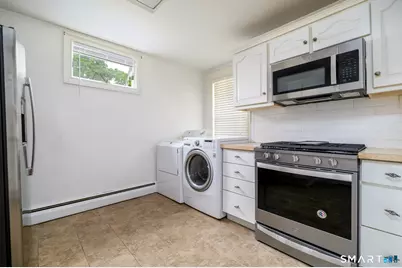 18 Elm Tree Place #2nd floor, Stamford, CT 06906 - Photo 5