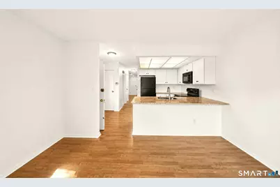 236 Edgemoor Road #B, Bridgeport, CT 06606 - Photo 7