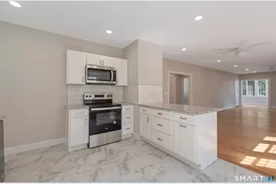 27 Bretton Road, West Hartford, CT 06119 - Photo 5