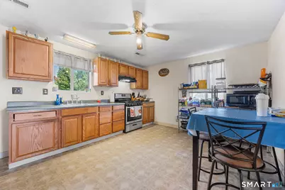 31 West Clark Street, West Haven, CT 06516 - Photo 17