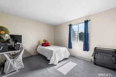 31 West Clark Street, West Haven, CT 06516 - Photo 11
