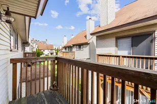 27 Lindstrom Rd, Stamford, CT 06902 - Photo 19