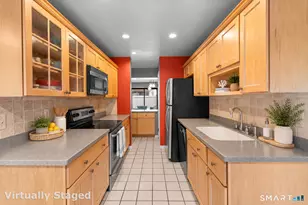 27 Lindstrom Rd, Stamford, CT 06902 - Photo 11