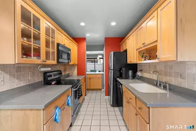27 Lindstrom Road #7C, Stamford, CT 06902 - Photo 9