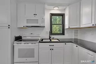 28 McNabola Ln, Wallingford, CT 06492 - Photo 11