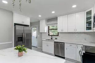 415 Painter Dr, West Haven, CT 06516 - Photo 11