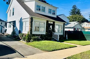 85 Brookline Ave, Bloomfield, CT 06002 - Photo 1