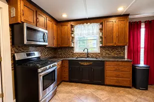 38 Wilson St, Windham, CT 06226 - Photo 7