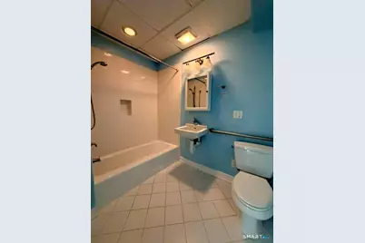 804 Chapel Street #203, New Haven, CT 06510 - Photo 5