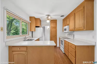 9 Stonecrop Road, Norwalk, CT 06851 - Photo 11