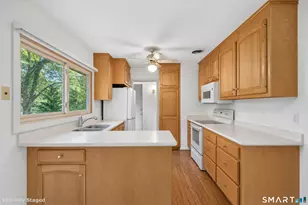 9 Stonecrop Rd, Norwalk, CT 06851 - Photo 11