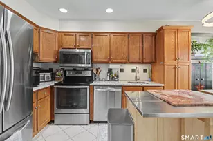 14 Deer Run, Bethel, CT 06801 - Photo 5